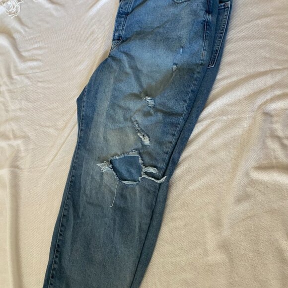 Curvy High-Waisted Button-Fly OG Straight Jeans - Size 24 - Picture 5 of 11